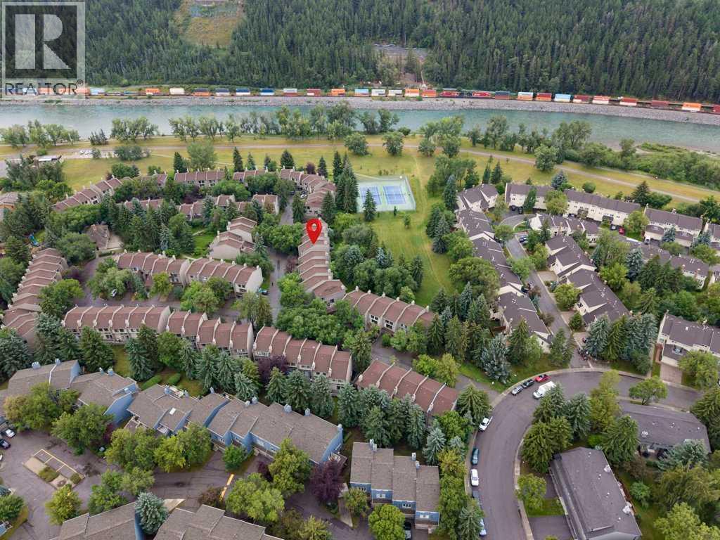 3909 Point Mckay Road NW, Calgary, Alberta T3B 4V7 - Photo 38 - A2337197