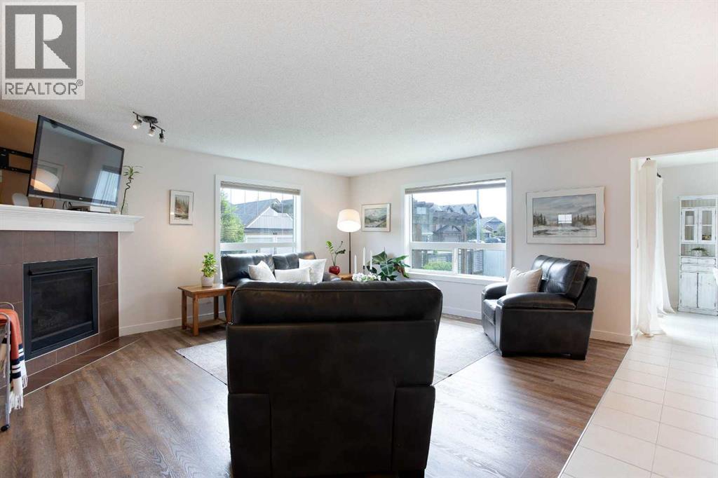 2 Kingston View SE, Airdrie, Alberta  T4A 0K4 - Photo 5 - A2338444
