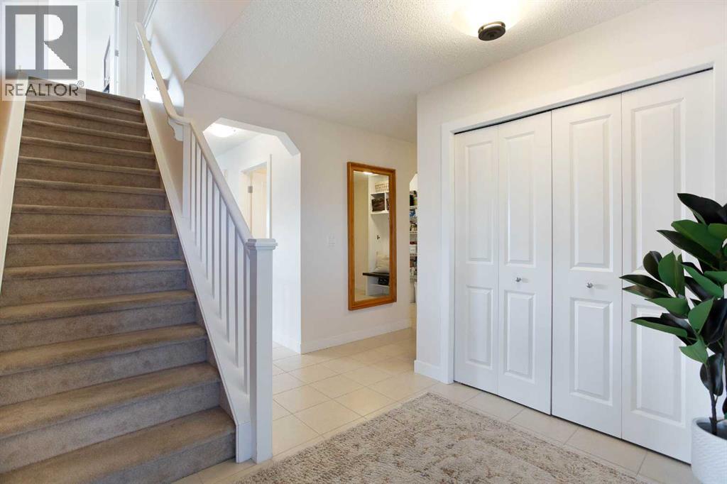 2 Kingston View SE, Airdrie, Alberta  T4A 0K4 - Photo 19 - A2338444