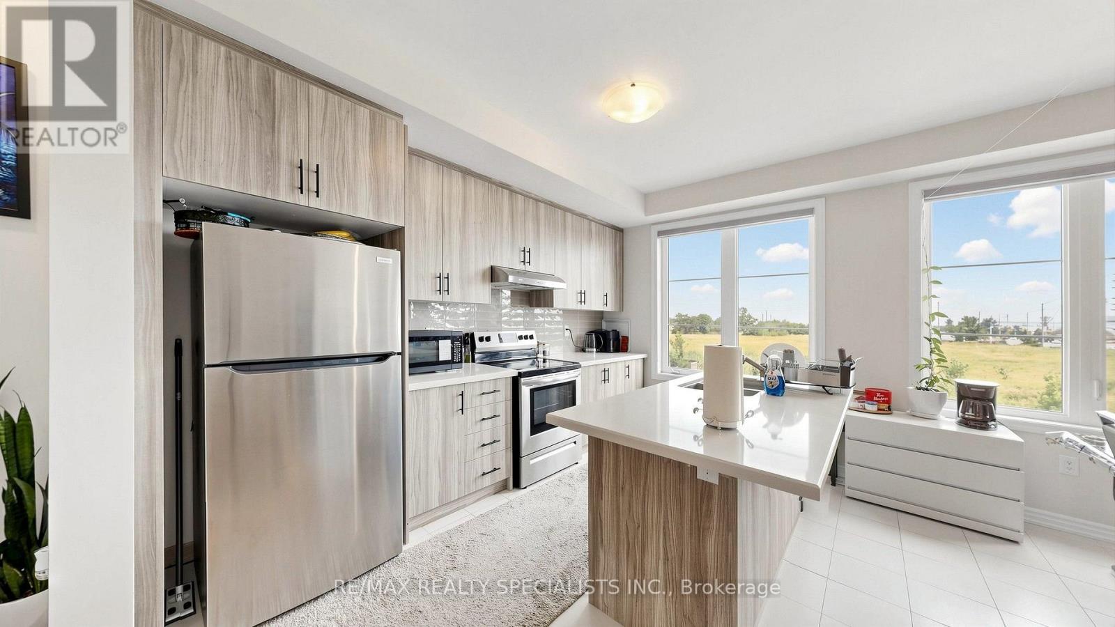 14 Bretlon Street, Brampton, Ontario  L6P 4N8 - Photo 15 - W13691130