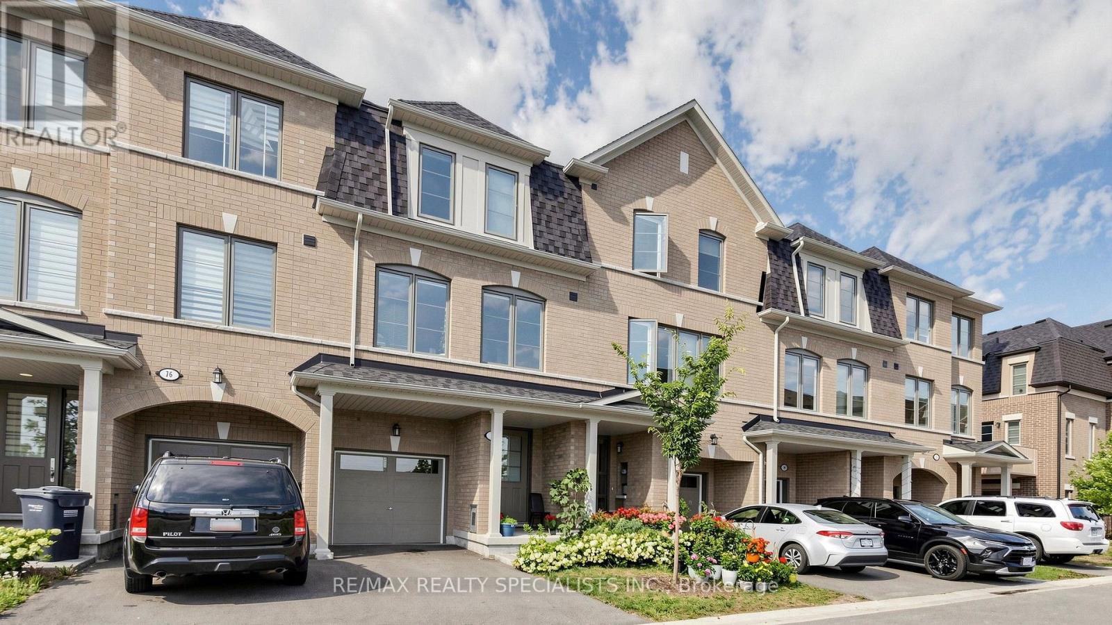 14 Bretlon Street, Brampton, Ontario  L6P 4N8 - Photo 3 - W13691130
