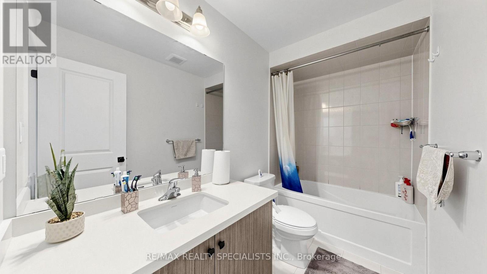 14 Bretlon Street, Brampton, Ontario  L6P 4N8 - Photo 32 - W13691130