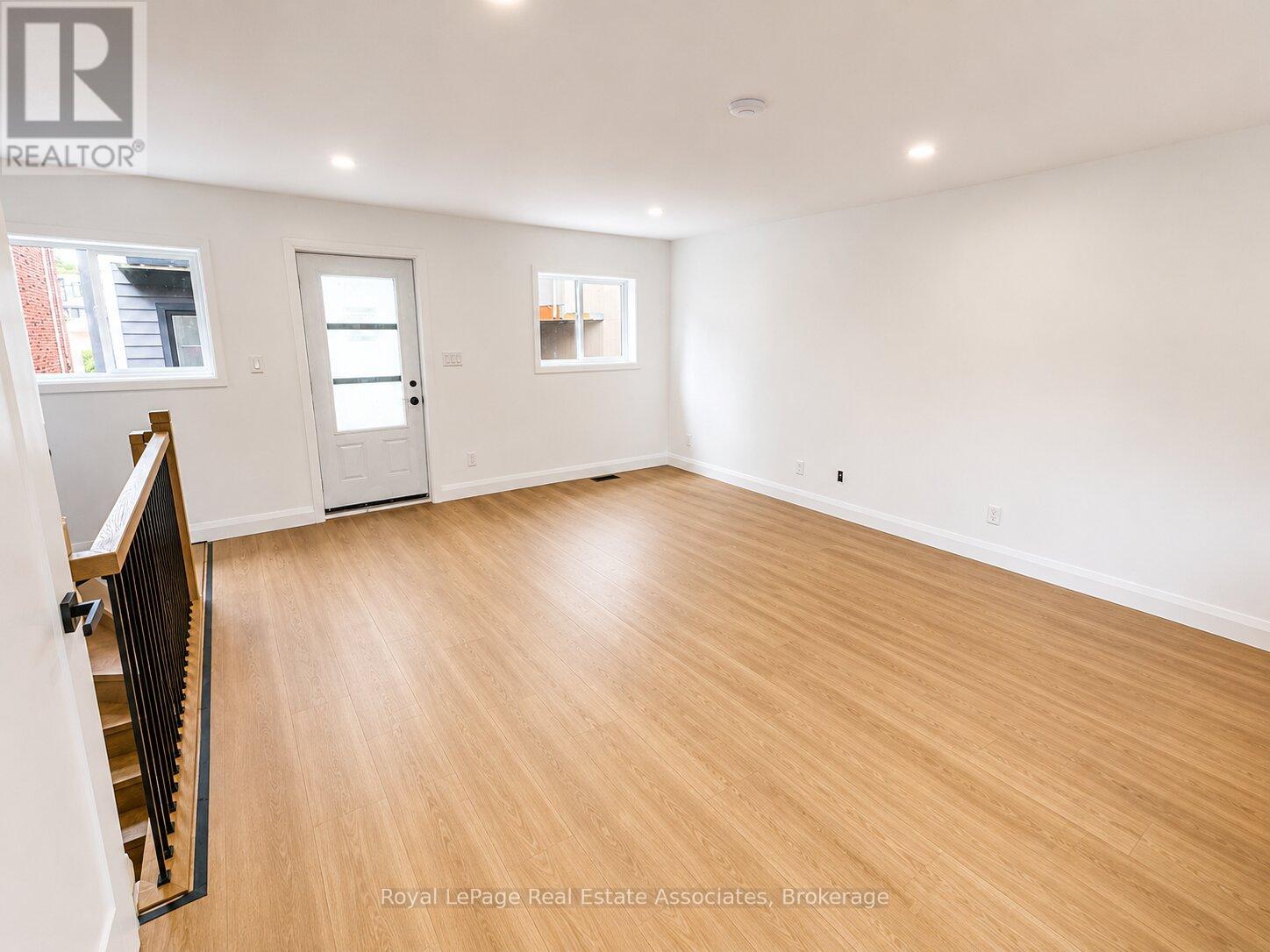 1 Gs - 17 White Avenue, Toronto, Ontario  M6N 1S7 - Photo 4 - W13691170