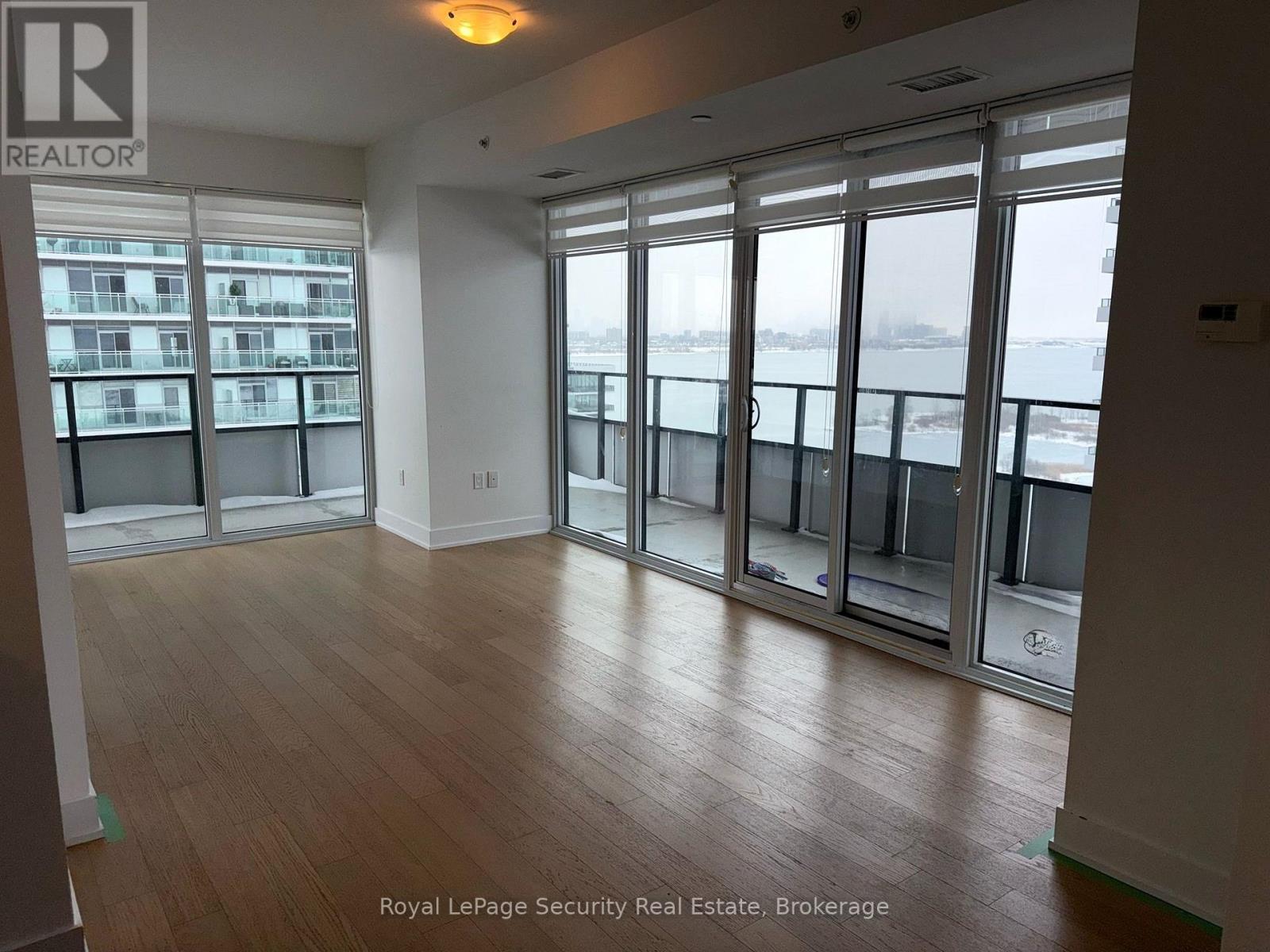 1916 - 30 Shore Breeze Drive, Toronto, Ontario  M8V 0J1 - Photo 5 - W13691176
