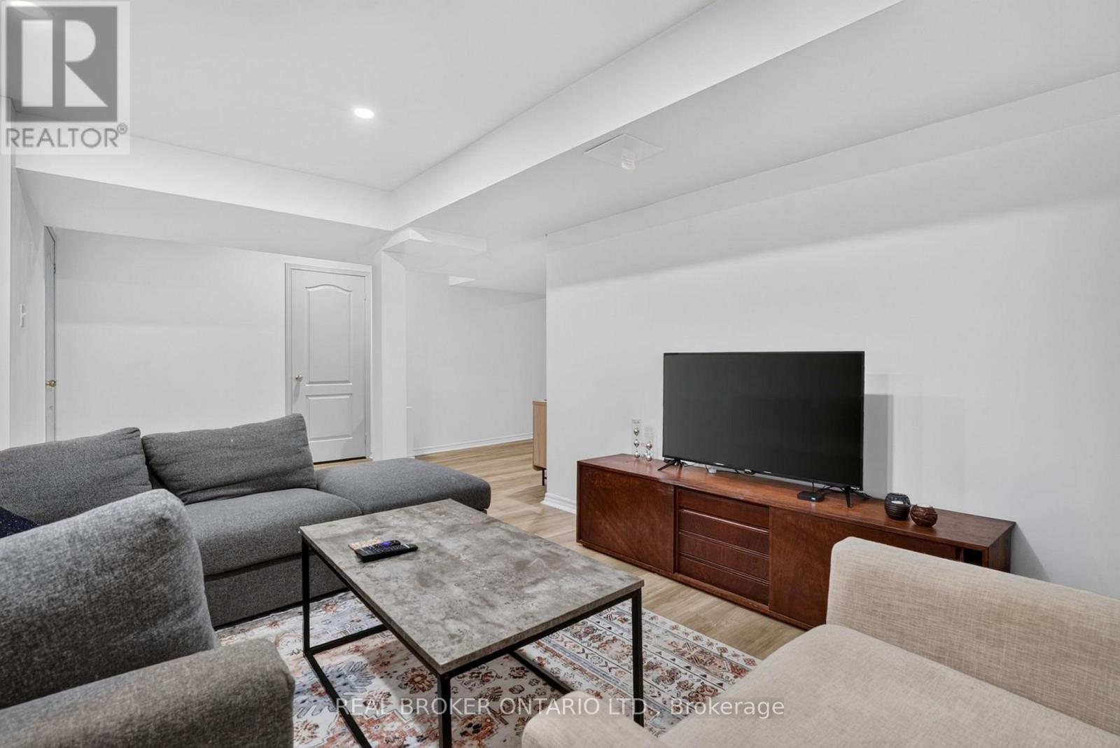 35 Belmont Boulevard, Halton Hills, Ontario  L7G 6B9 - Photo 40 - W13691206