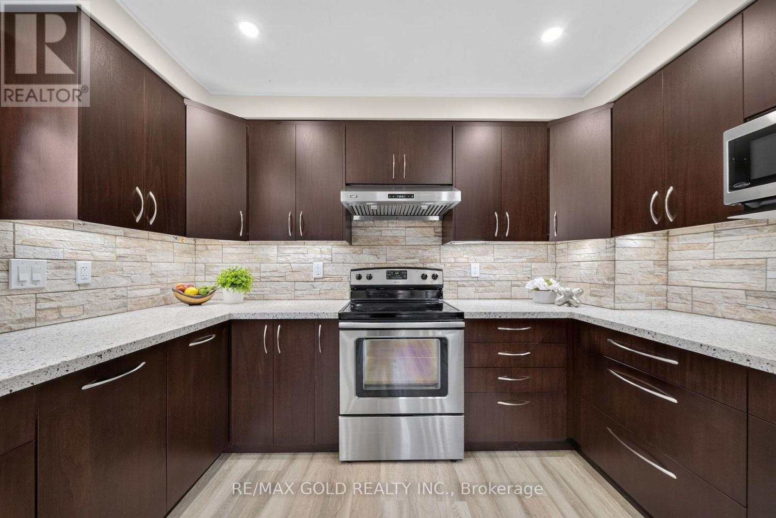 92 Cathcart Crescent, Brampton, Ontario  L6T 2A5 - Photo 11 - W13691232