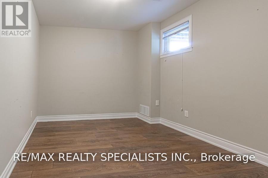 Lower - 5768 Whitehorn Avenue, Mississauga, Ontario  L5V 1W1 - Photo 11 - W13691238