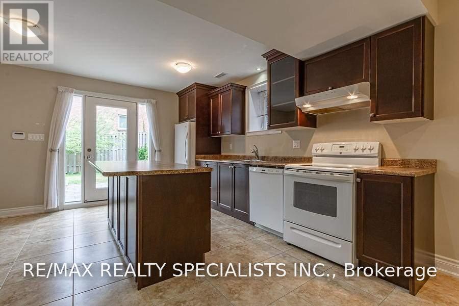 Lower - 5768 Whitehorn Avenue, Mississauga, Ontario  L5V 1W1 - Photo 6 - W13691238
