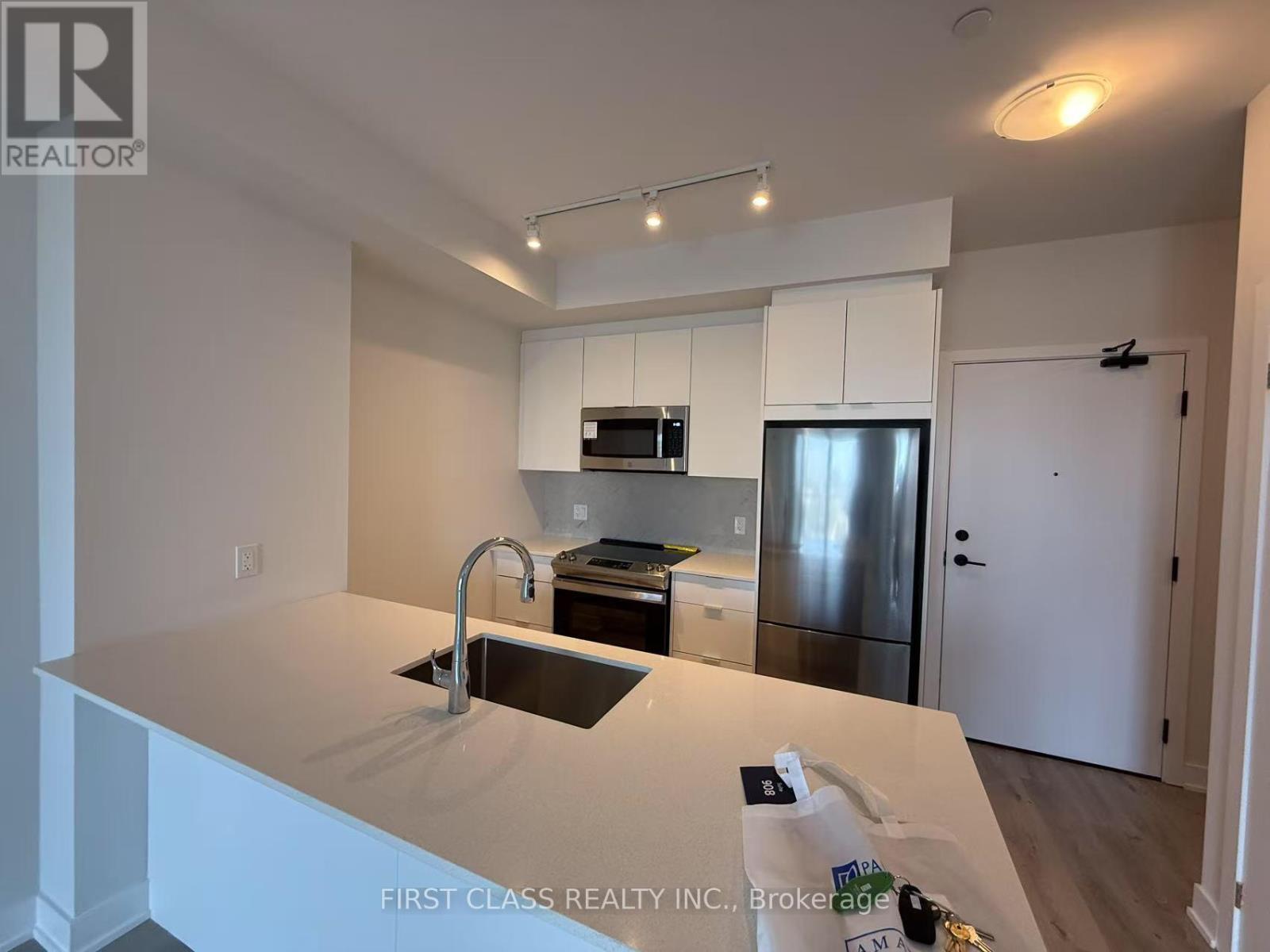 908 - 430 Square One Drive, Mississauga, Ontario  L5B 0L6 - Photo 5 - W13691288