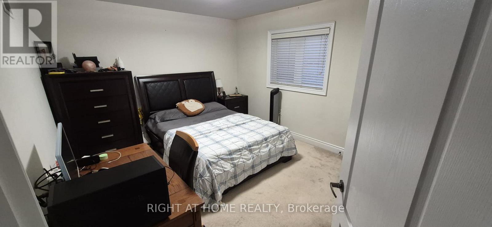 33 Abercrombie Crescent, Brampton, Ontario  L7A 4N1 - Photo 15 - W13691336