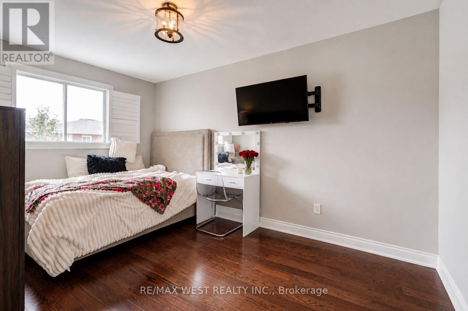 8 Ballycastle Crescent, Brampton, Ontario  L6Z 2V5 - Photo 29 - W13691348