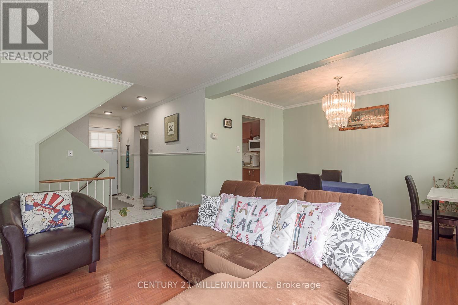 336 Fleetwood Crescent, Brampton, Ontario  L6T 2E7 - Photo 9 - W13691354