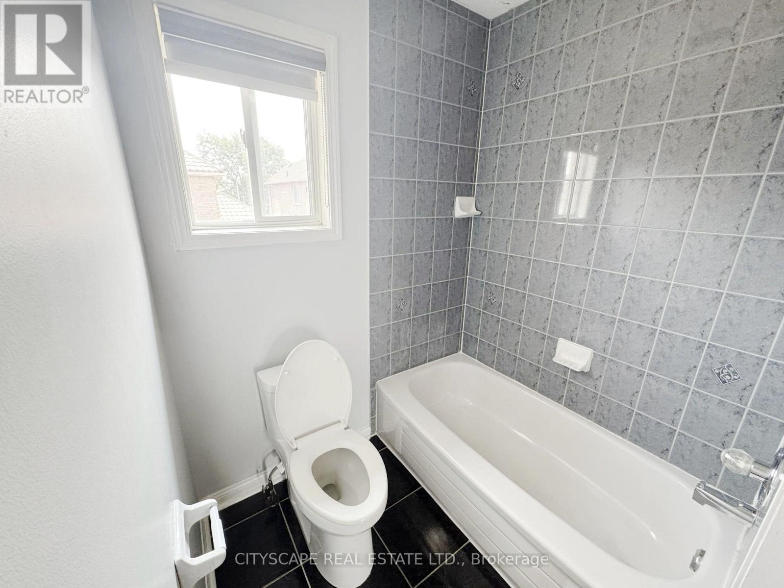 19 Selhurst Drive, Brampton, Ontario  L6P 1A2 - Photo 36 - W13691444