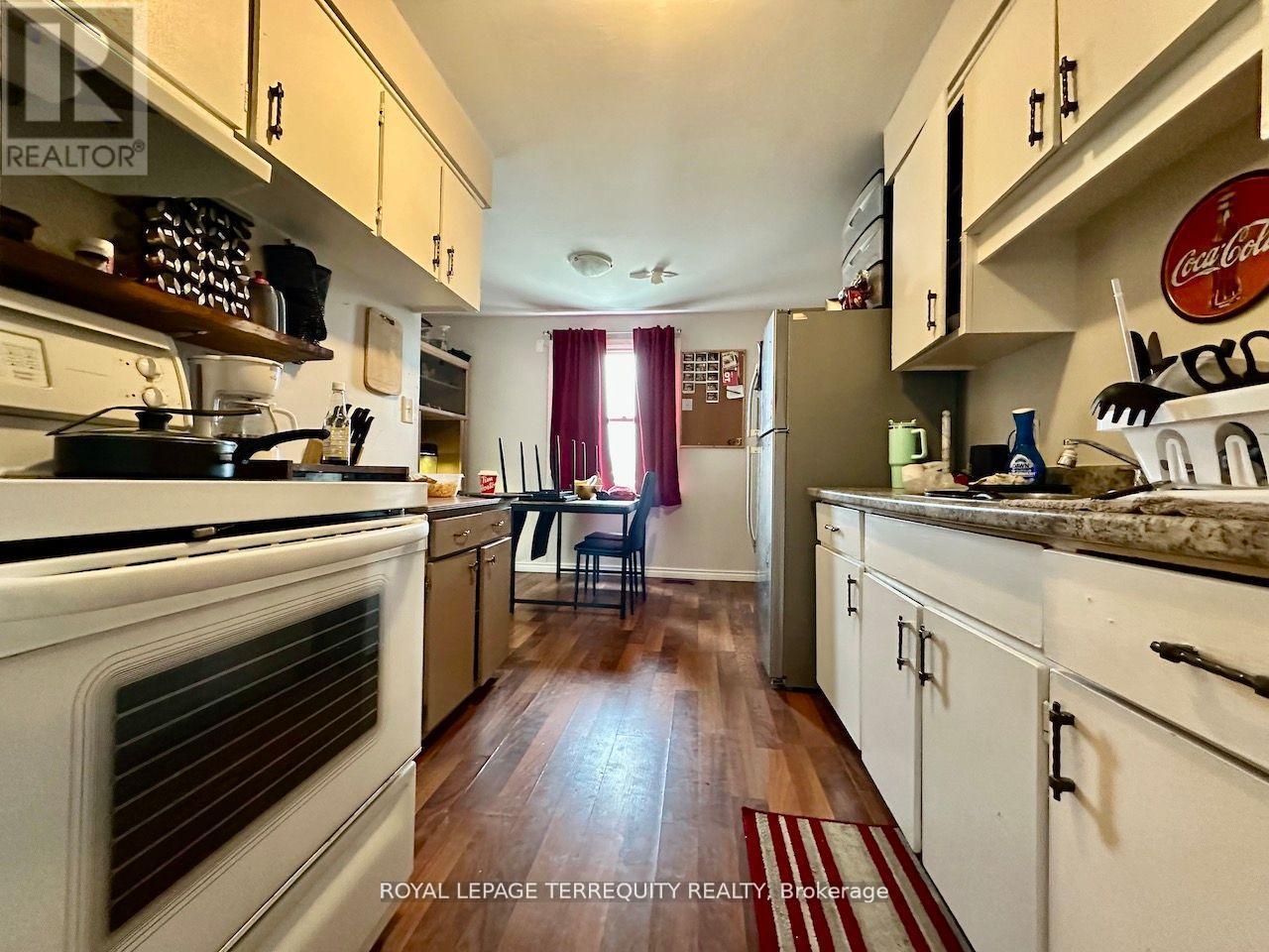 10 Orchard Place, Chatham-Kent, Ontario N7M 1A6 - Photo 5 - X13691136