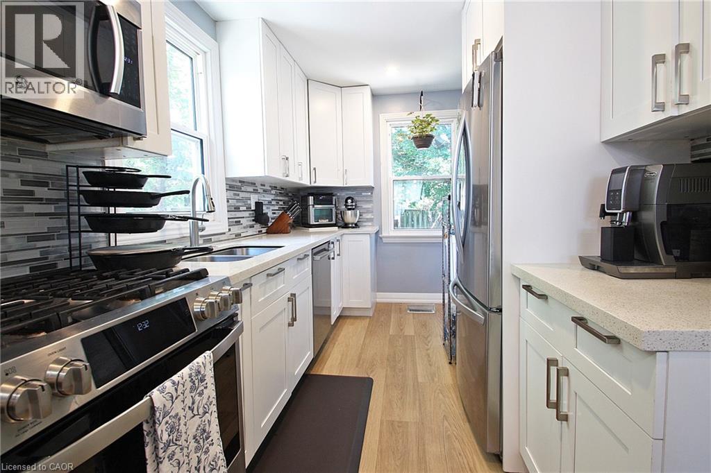 7 Lampton Place, Hamilton, Ontario  L8H 6J7 - Photo 11 - 40855366