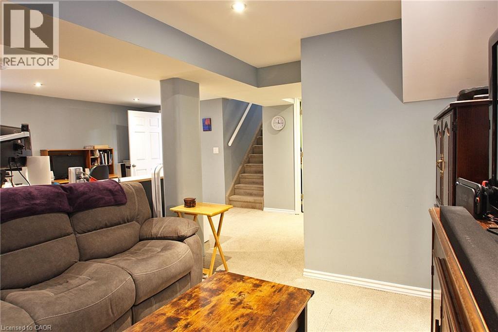 7 Lampton Place, Hamilton, Ontario  L8H 6J7 - Photo 27 - 40855366