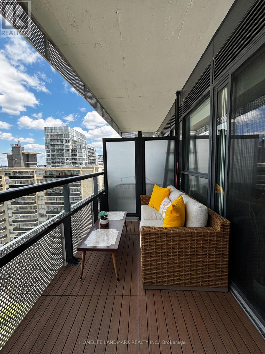 1408 - 11 Lillian Street, Toronto, Ontario  M4S 0C3 - Photo 18 - C13601256