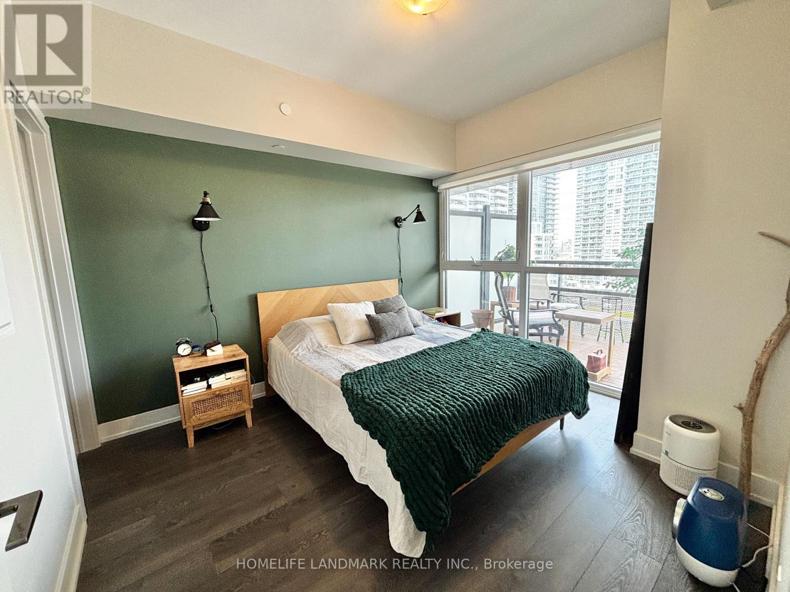 1408 - 11 Lillian Street, Toronto, Ontario  M4S 0C3 - Photo 2 - C13601256