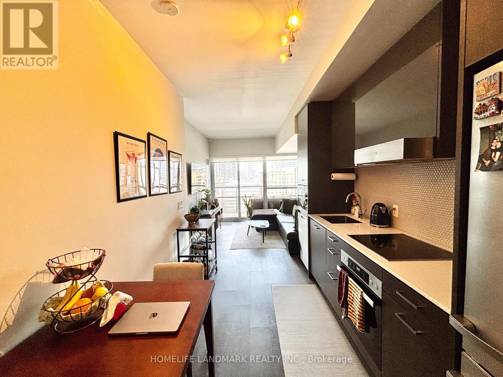 1408 - 11 Lillian Street, Toronto, Ontario  M4S 0C3 - Photo 9 - C13601256