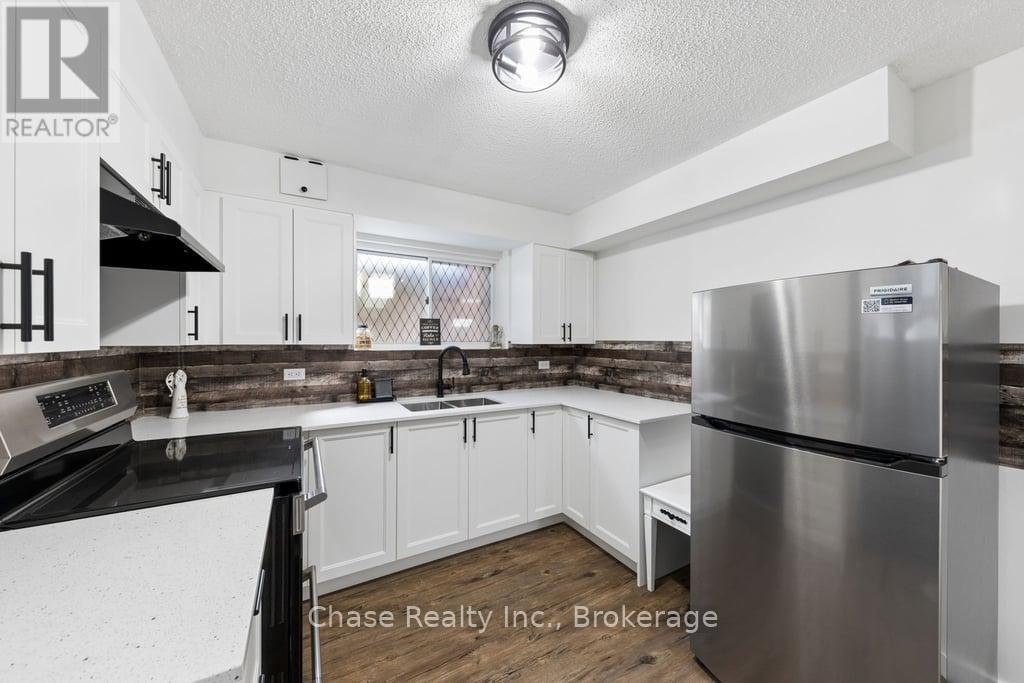 54 Edward Street, Penetanguishene, Ontario  L9M 1J8 - Photo 25 - S13691382
