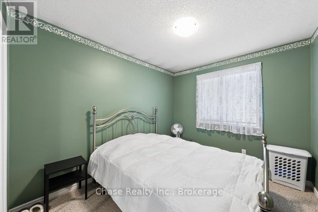 54 Edward Street, Penetanguishene, Ontario  L9M 1J8 - Photo 18 - S13691382