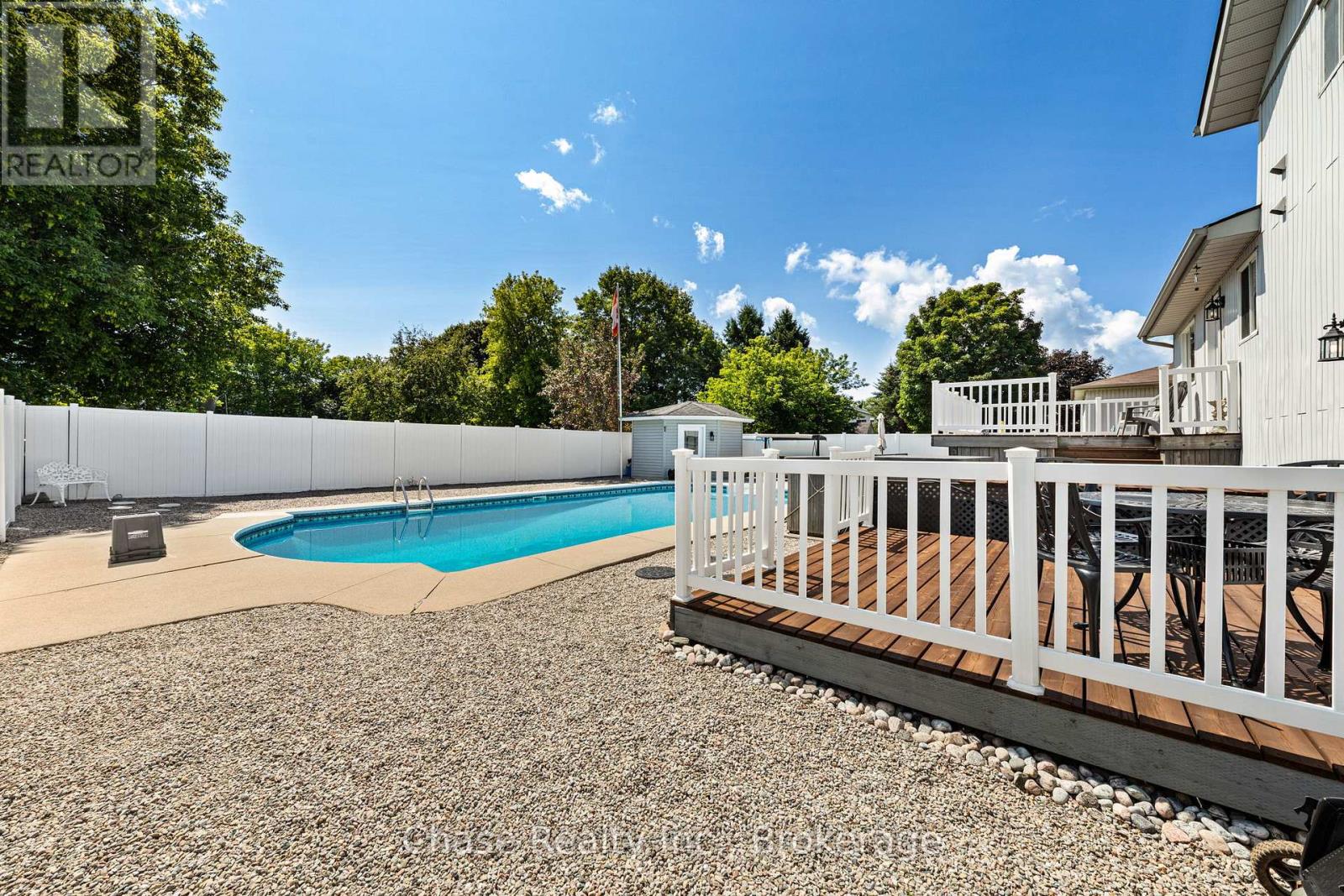 54 Edward Street, Penetanguishene, Ontario  L9M 1J8 - Photo 34 - S13691382