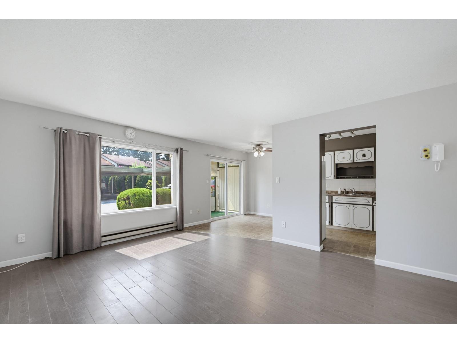 108 2853 W Bourquin Crescent, Abbotsford, British Columbia  V2S 6H6 - Photo 3 - R3156323