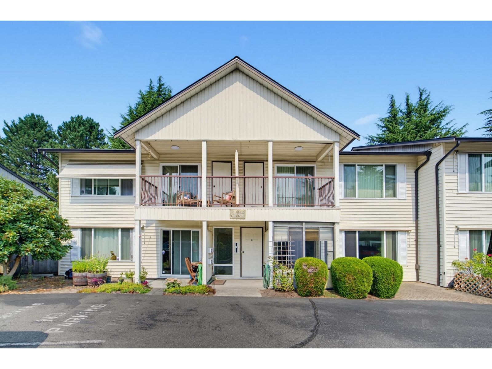 108 2853 W BOURQUIN CRESCENT, Abbotsford, British Columbia