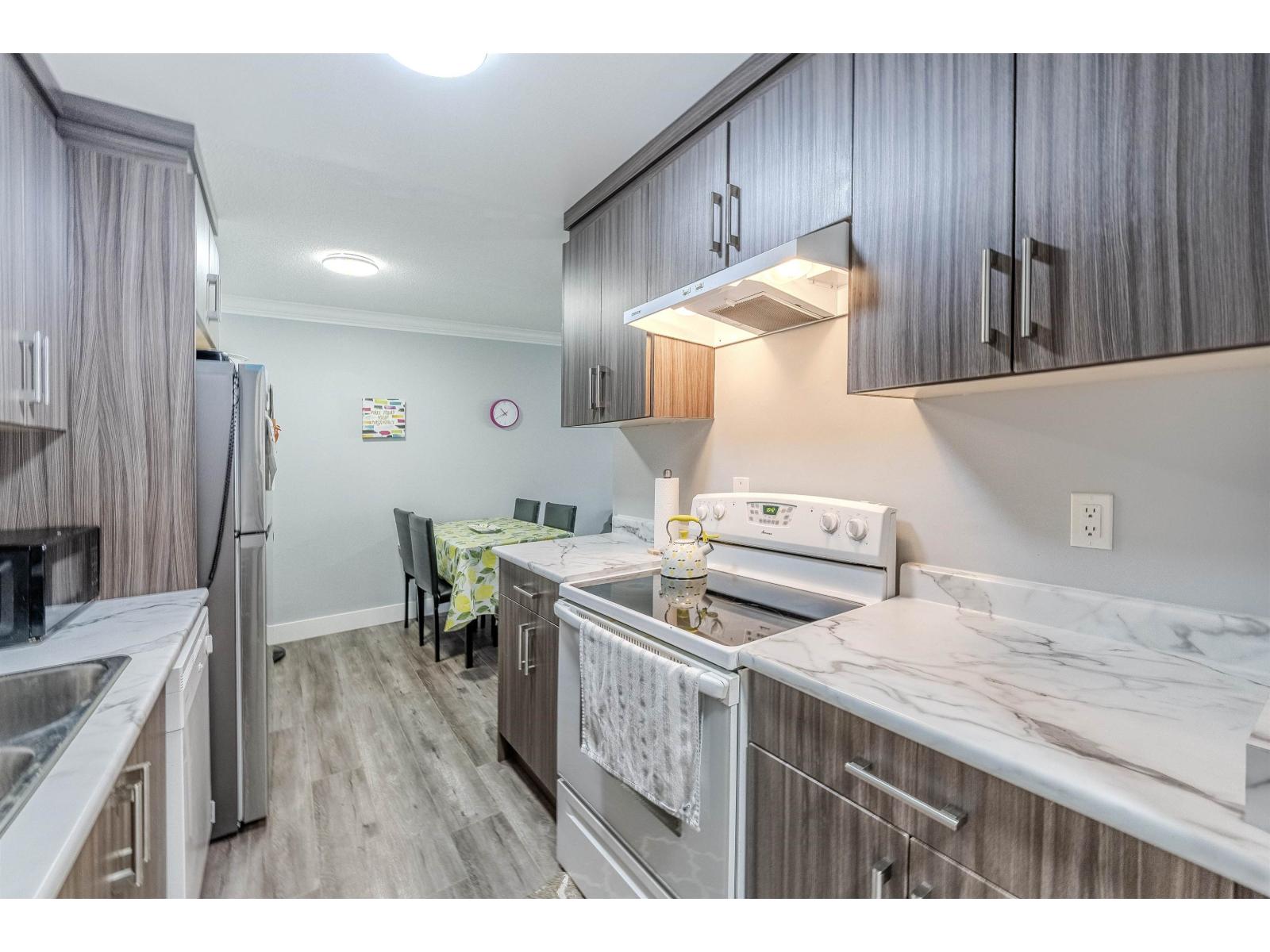 317 32175 Old Yale Road, Abbotsford, British Columbia  V2T 2C8 - Photo 11 - R3156776