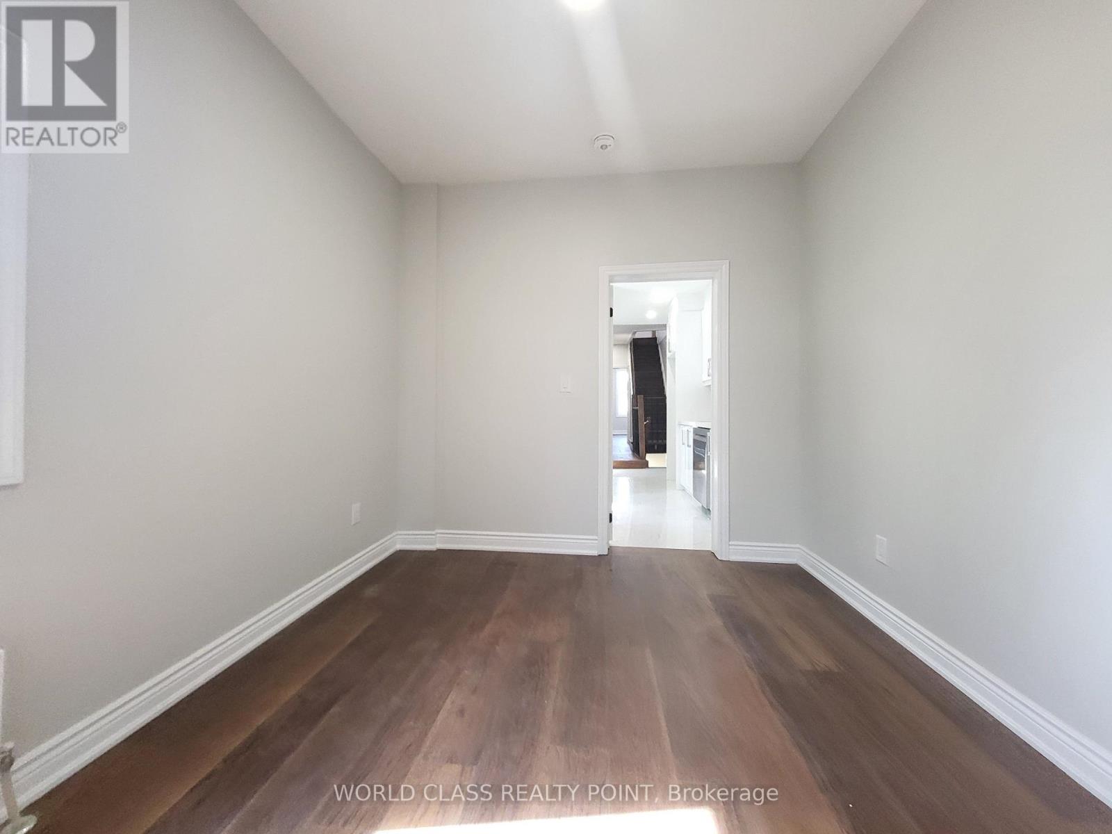 2 - 49 Vine Avenue, Toronto, Ontario  M6P 1V6 - Photo 11 - W13690112