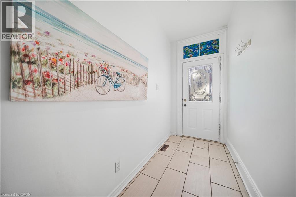 107 Queen Street S, Hamilton, Ontario  L8P 3R9 - Photo 3 - 40845327