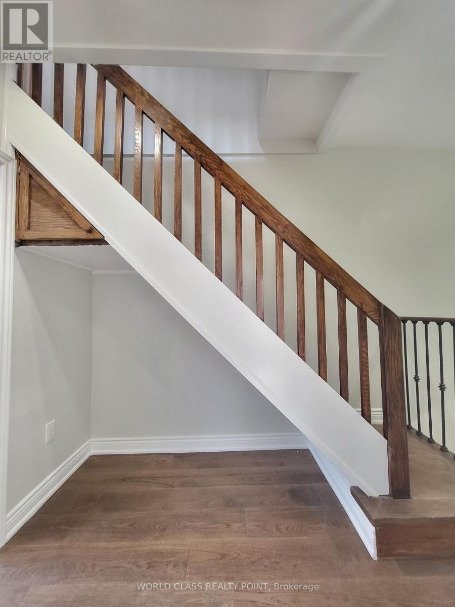 2 - 49 Vine Avenue, Toronto, Ontario  M6P 1V6 - Photo 16 - W13690112