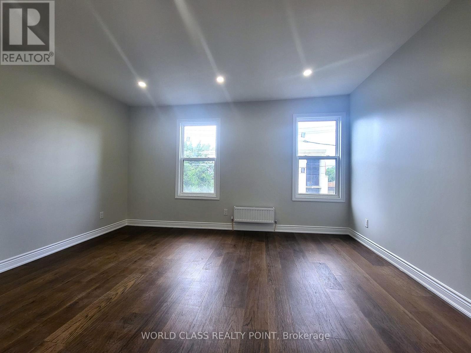 2 - 49 VINE AVENUE