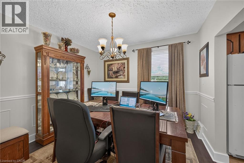 180 East 25th Street, Hamilton, Ontario  L8V 3A5 - Photo 17 - 40850324