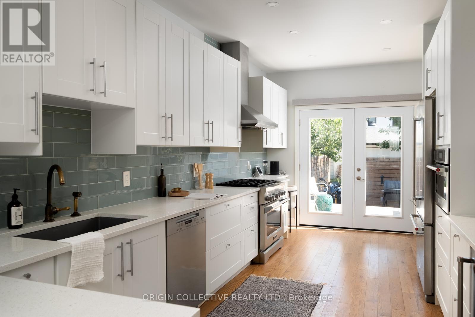 381 Westmoreland Avenue N, Toronto, Ontario  M6H 3A6 - Photo 13 - W13691364