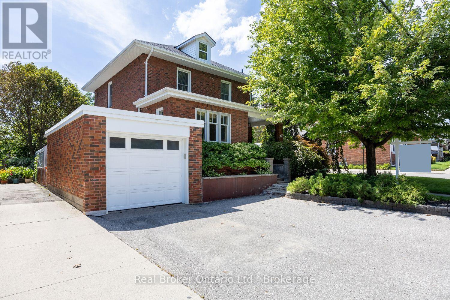 55 Wellington Street, Clarington, Ontario  L1C 1V4 - Photo 2 - E13691528