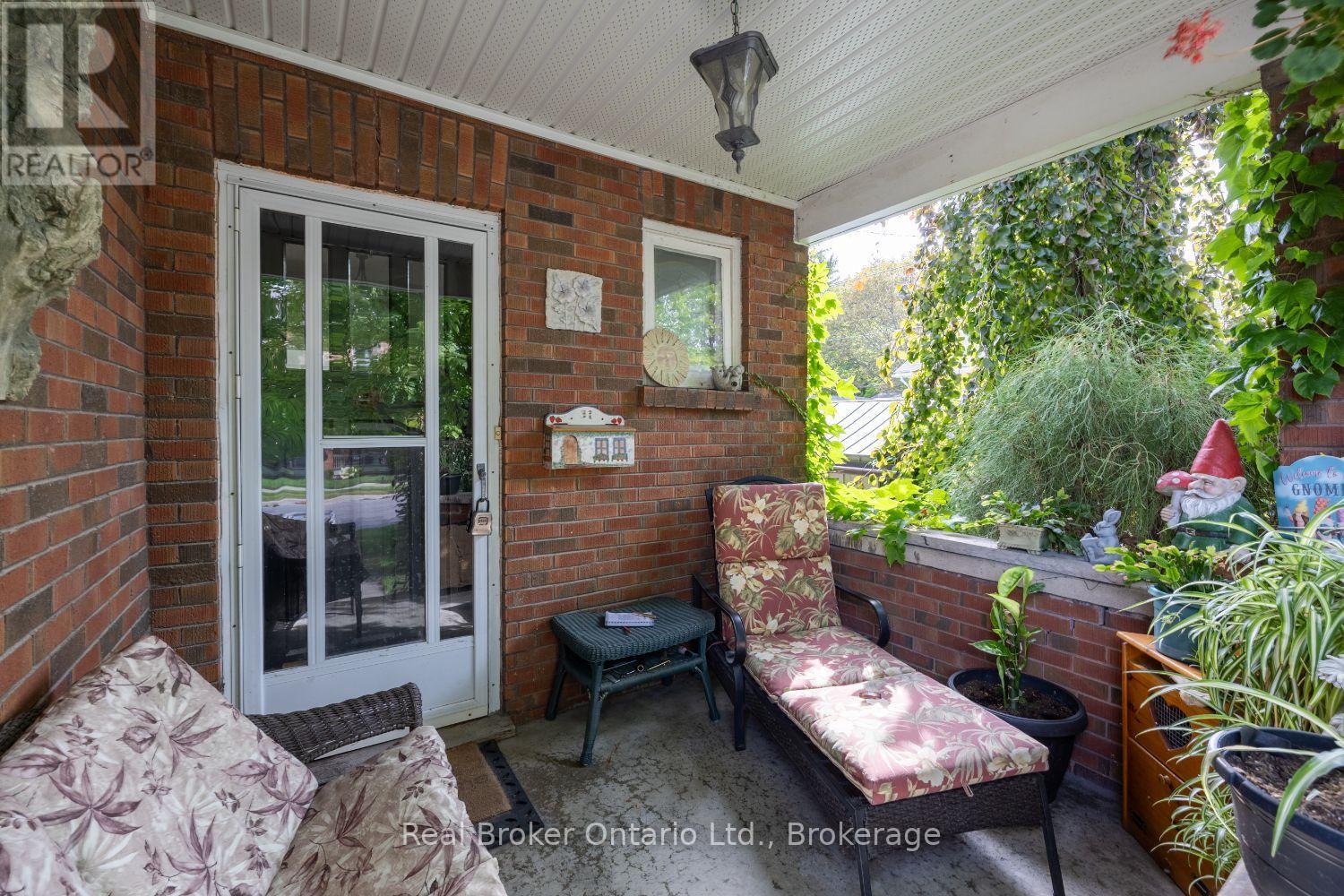 55 Wellington Street, Clarington, Ontario  L1C 1V4 - Photo 5 - E13691528