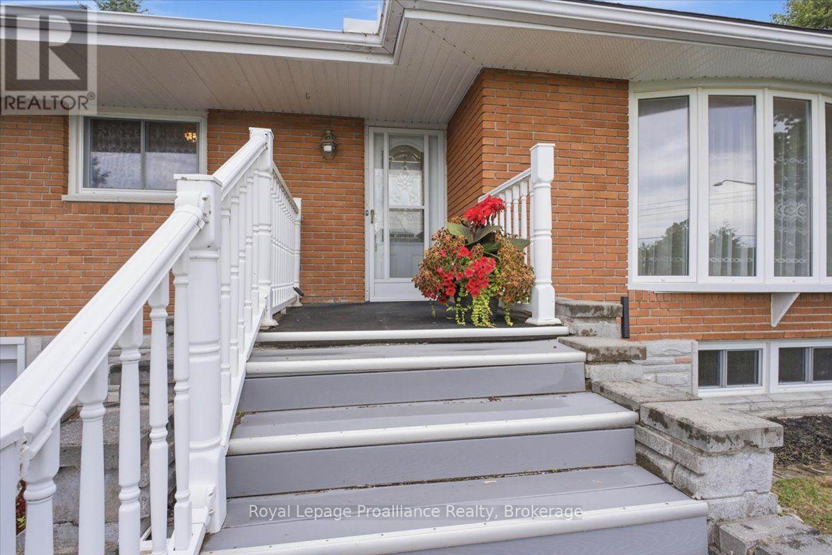 68 Riverside Parkway, Quinte West, Ontario  K0K 2C0 - Photo 4 - X13691516