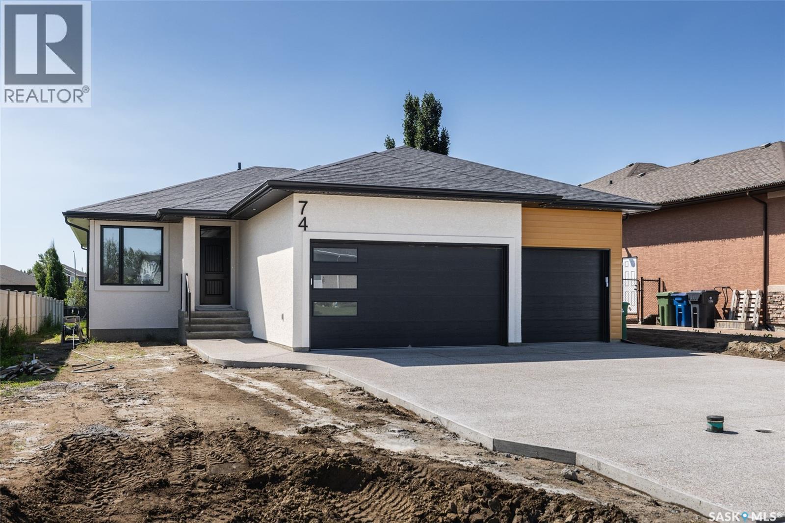 74 Emerald Ridge E, White City, Saskatchewan  S4L 0A8 - Photo 1 - SK046020