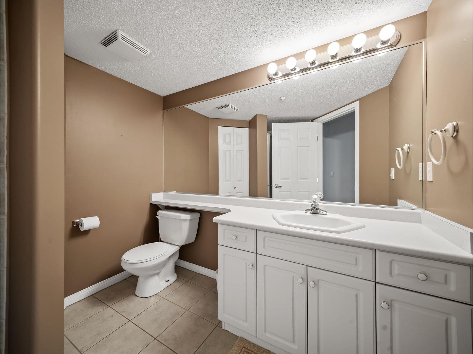 324 13880 70 Avenue, Surrey, British Columbia  V3W 0T3 - Photo 15 - R3156301