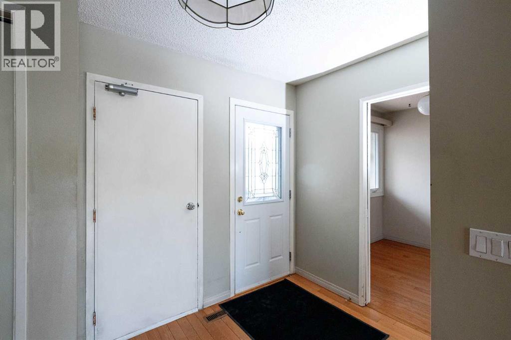 30, 228 Theodore Place NW, Calgary, Alberta  T2K 5S1 - Photo 5 - A2310493