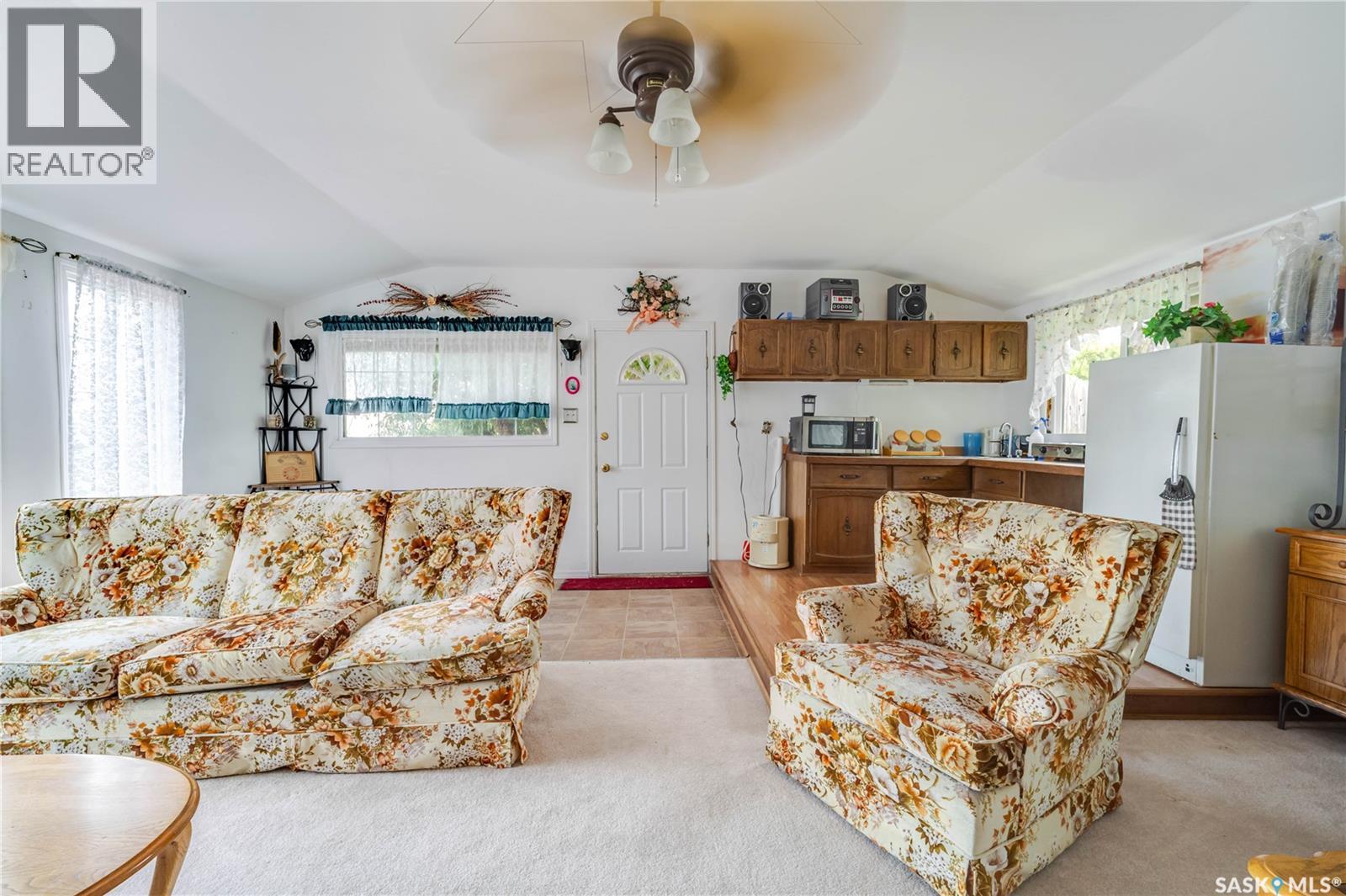 547 Douglas Drive, Buffalo Pound Lake, Saskatchewan  S6H 3E6 - Photo 7 - SK044271