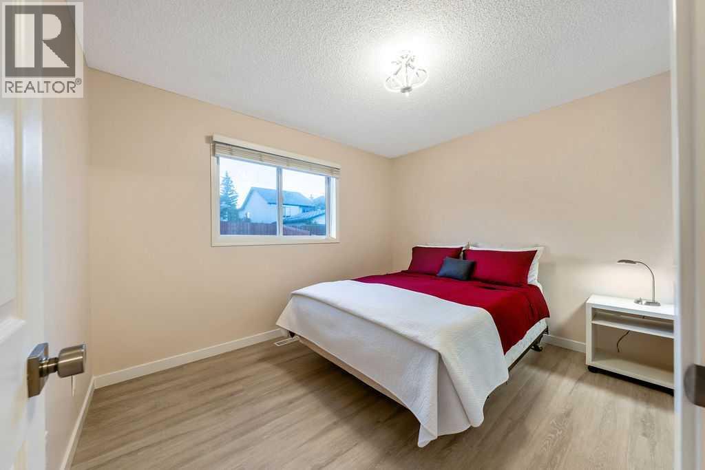 2016 Country Hills Circle NW, Calgary, Alberta  T3K 4Z2 - Photo 14 - A2323882