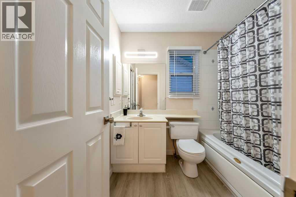 2016 Country Hills Circle NW, Calgary, Alberta  T3K 4Z2 - Photo 17 - A2323882