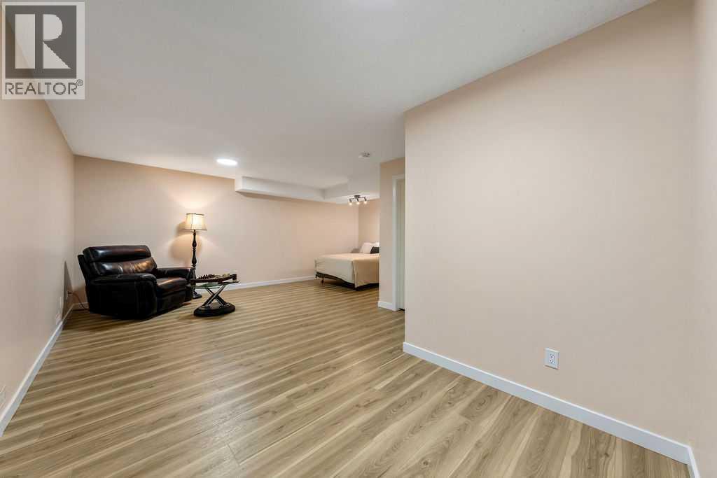 2016 Country Hills Circle NW, Calgary, Alberta  T3K 4Z2 - Photo 21 - A2323882