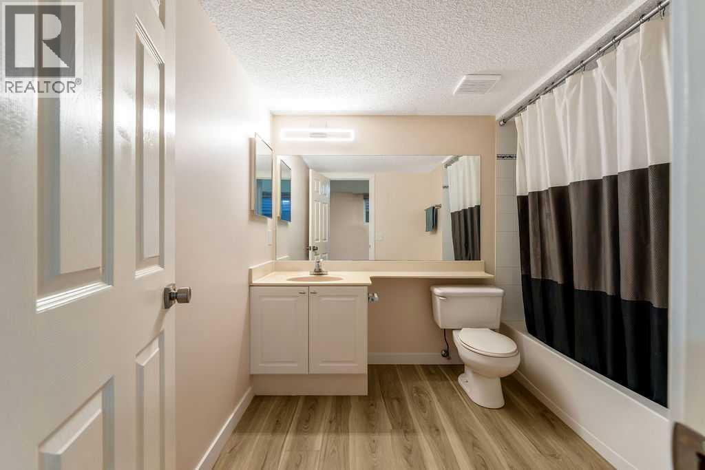2016 Country Hills Circle NW, Calgary, Alberta  T3K 4Z2 - Photo 25 - A2323882