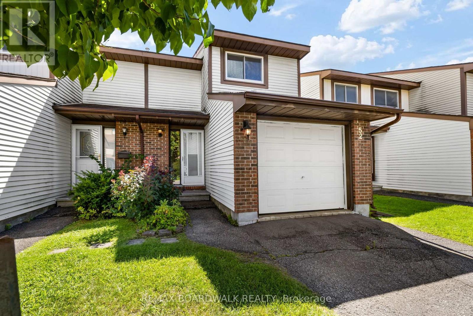 52 Baneberry Crescent, Ottawa, Ontario  K2L 2Y4 - Photo 2 - X13691510