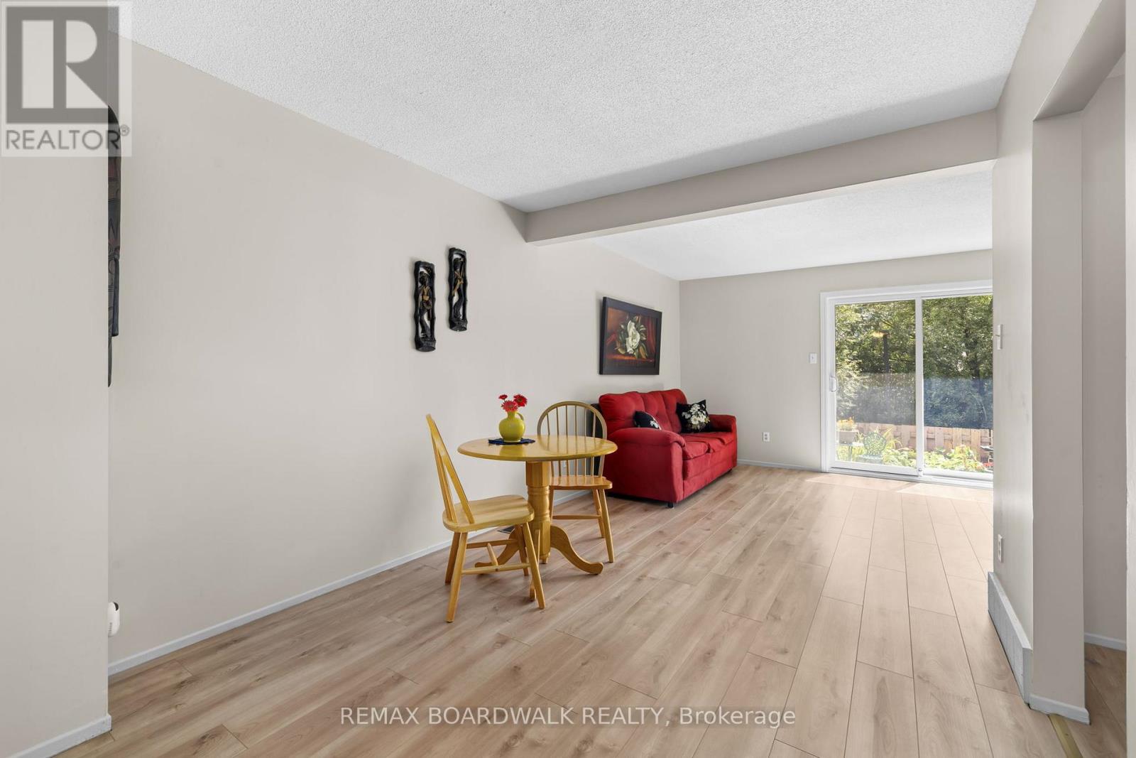 52 Baneberry Crescent, Ottawa, Ontario  K2L 2Y4 - Photo 9 - X13691510