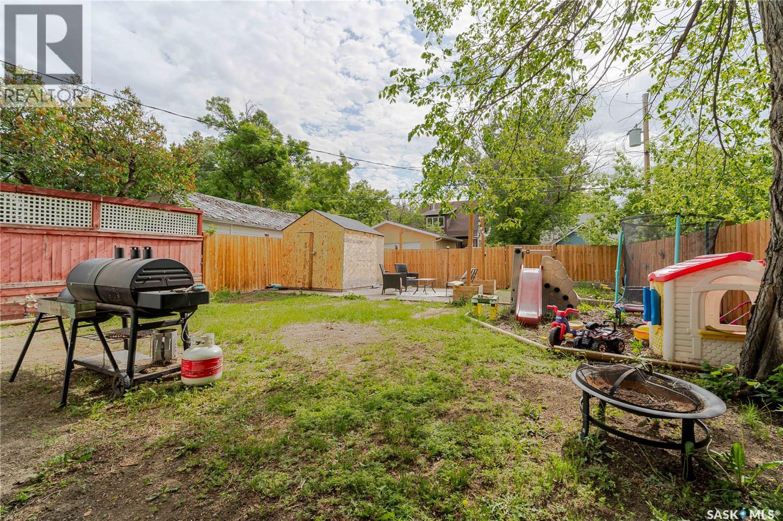 1041 2nd Avenue Nw, Moose Jaw, Saskatchewan  S6H 3R3 - Photo 57 - SK044534