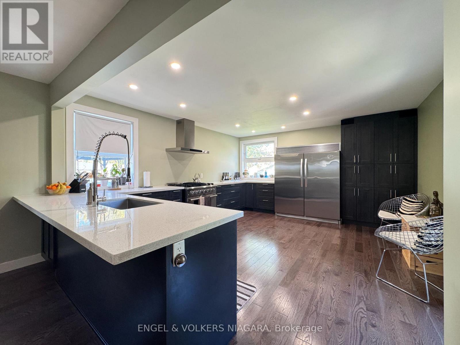 61 Hamilton Street, St. Catharines, Ontario  L2S 1K8 - Photo 8 - X13691588